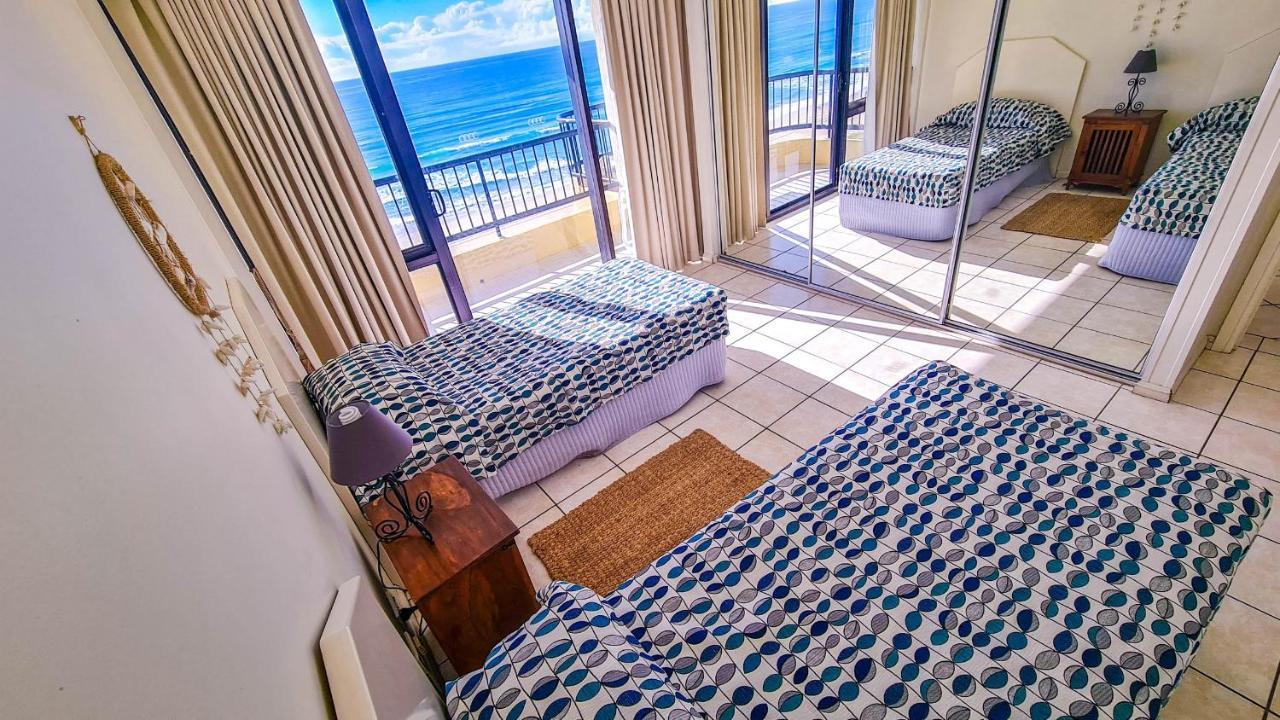Pelican Sands Beach Resort Gold Coast Esterno foto
