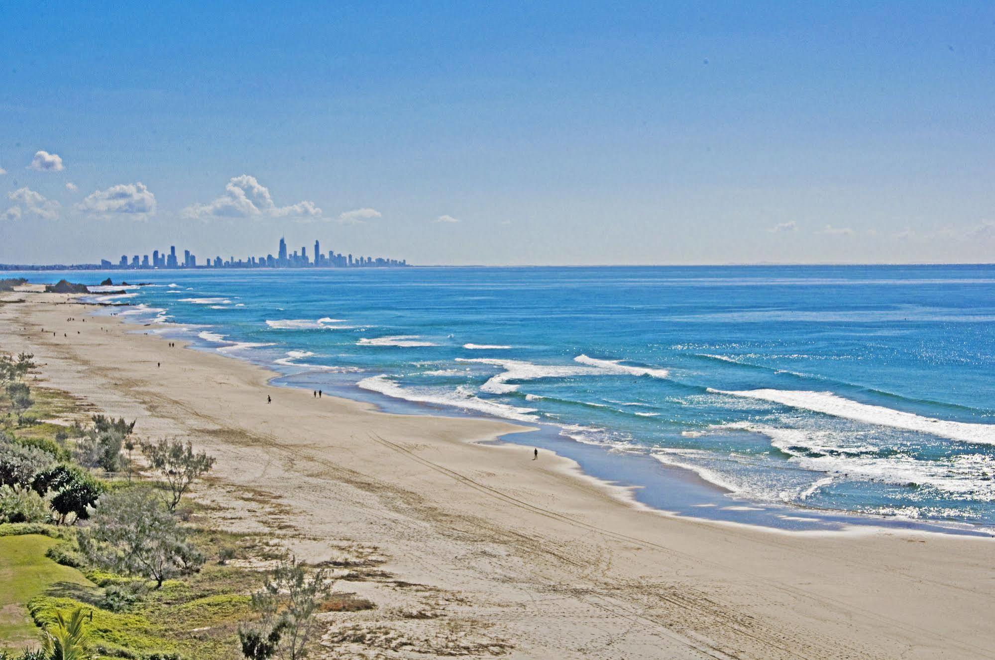 Pelican Sands Beach Resort Gold Coast Esterno foto
